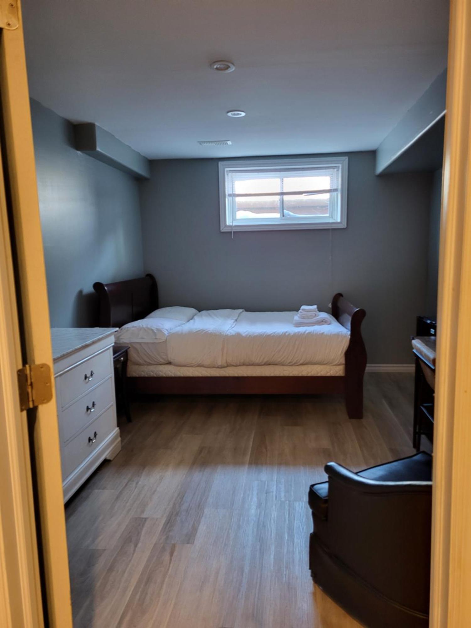 Main Suite Kingston Luaran gambar